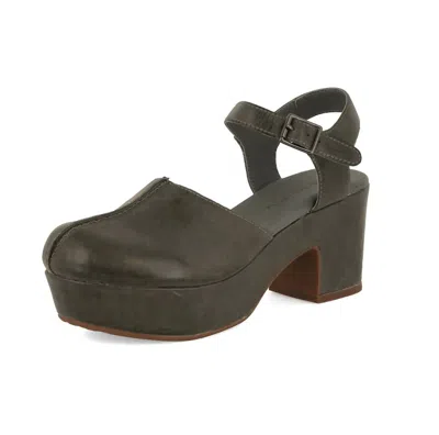 CHOCOLAT BLU WOMEN GABRIELLE PLATFORM HEEL CLOG IN OLIVE