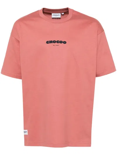 CHOCOOLATE LOGO-PRINT T-SHIRT