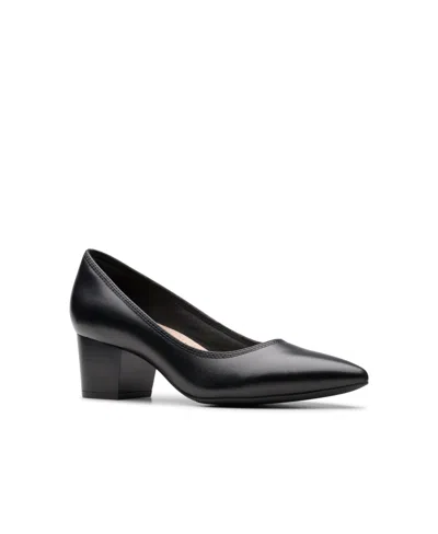 CLARKS WOMEN'S COLLECTION ELLANIE HOPE PUMPS