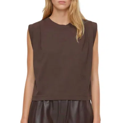 CLOSED PLEATED SLEEVELESS TOP IN CHILLY CHOCOLATE