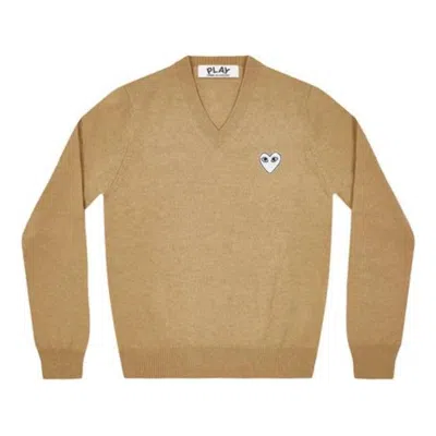 COMME DES GARÇONS PLAY COMME des GARCONS PLAY V-Neck Pullover White Emblem 'Camel'