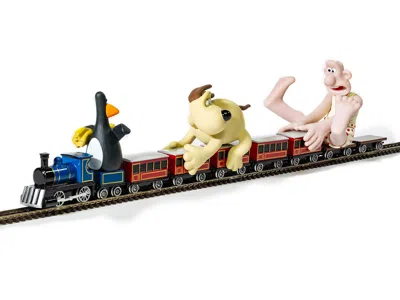 CORGI TRAIN COACHES AND GROMIT FIGURE 5 PIECE SET "THE WRONG TROUSERS" (1993) MOVIE "WALLACE & GROMIT" DIE
