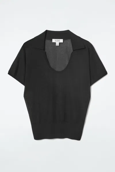 COS SCOOP-NECK KNITTED POLO SHIRT