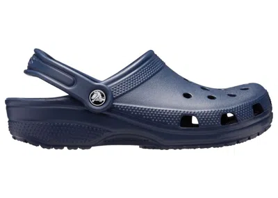 CROCS MEN'S CROCS CLASSIC CLOG SNEAKERS IN NAVY BLUE