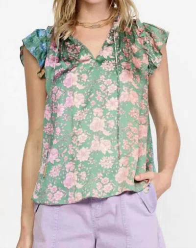 CURRENT AIR FLORAL COLOR BLOCK PRINTED BLOUSE IN FLORAL GREEN MULTI
