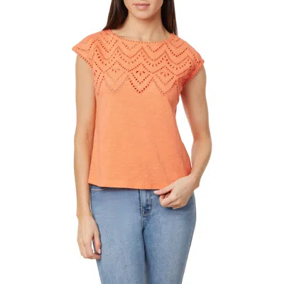 CURVE APPEAL CURVE APPEAL EYELET EMBROIDERED T-SHIRT