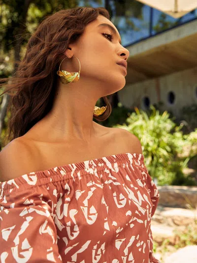 DIARRABLU TWIST EARRINGS