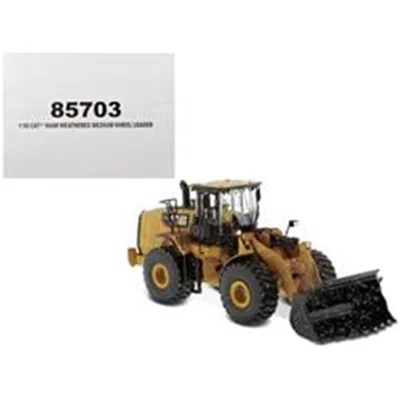 DIECAST MASTERS CAT CATERPILLAR 966M WITH OPERATOR DIRTY VERSION WEATHERED SERIES 1-50 DIECAST MODEL WHEEL LOADER