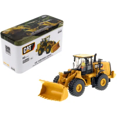 DIECAST MASTERS CAT CATERPILLAR 972M WHEEL LOADER WITH OPERATOR HIGH LINE SERIES 1-87 HO SCALE DIECAST MODEL
