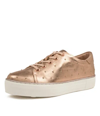 DJANGO & JULIETTE DJANGO & JULIETTE FLORES WHITE SILVER LEAT WOMENS SHOES CASUAL