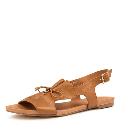 DJANGO & JULIETTE DJANGO & JULIETTE JAELS LRG RED TAN LEATHER WOMENS SHOES CASUAL