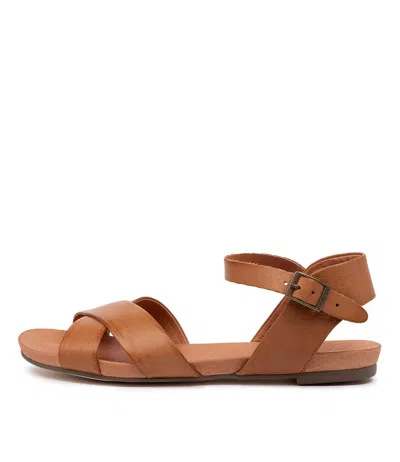 DJANGO & JULIETTE DJANGO & JULIETTE JAYLIN DJ WOMENS SHOES CASUAL SANDALS SANDALS FLAT