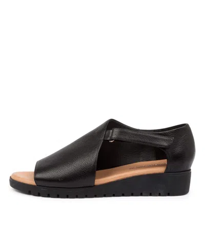 DJANGO & JULIETTE DJANGO & JULIETTE MINTA DJ WOMENS SHOES CASUAL SANDALS SANDALS FLAT