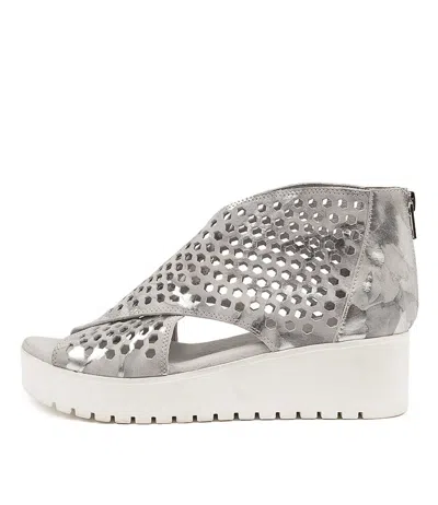 DJANGO & JULIETTE DJANGO & JULIETTE ORMA DJ WOMENS SHOES CASUAL SANDALS SANDALS FLAT