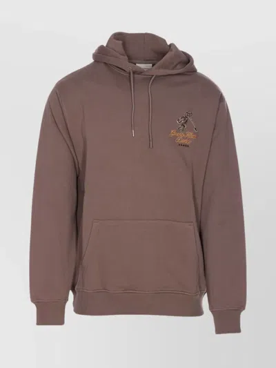 DRÔLE DE MONSIEUR HOODED SWEATER WITH EMBROIDERED DETAIL AND FRONT POCKET