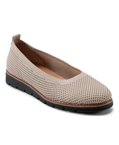 EASY SPIRIT WOMEN'S KELLINA EFLEX LIGHTWEIGHT SLIP-ON FLATS