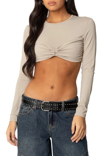 EDIKTED EDIKTED GATHERED LONG SLEEVE CROP TOP