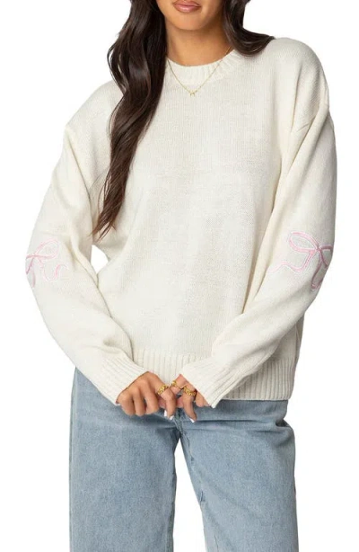 EDIKTED EDIKTED RUTIE BOW APPLIQUÉ CREWNECK SWEATER