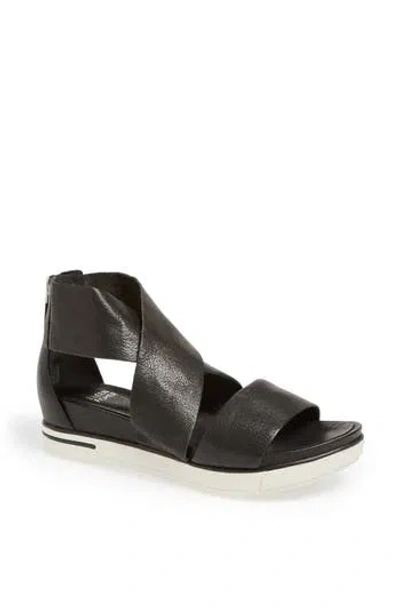 EILEEN FISHER EILEEN FISHER SPORT PLATFORM SANDAL