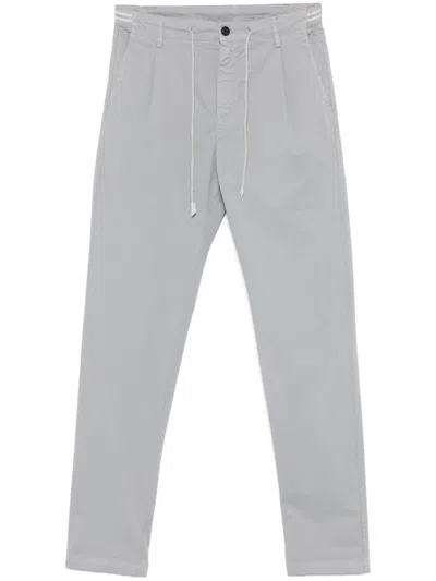 ELEVENTY PLEATED TAPERED TROUSERS