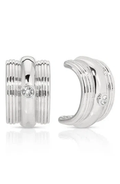 ETTIKA ETTIKA TEXTURED STATEMENT HOOP EARRINGS