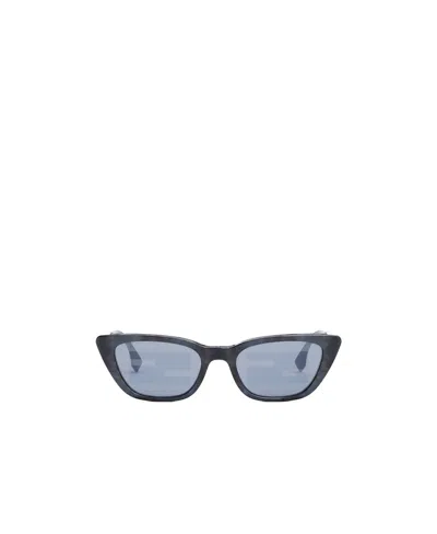 FENDI FENDI EYEWEAR CAT-EYE FRAME SUNGLASSES
