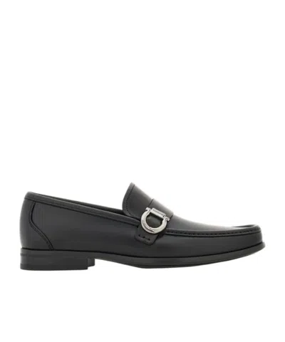 FERRAGAMO SALVATORE FERRAGAMO GANCINI-PLAQUE SLIP-ON LOAFERS