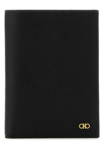 FERRAGAMO SALVATORE FERRAGAMO BLACK LEATHER PASSPORT HOLDER