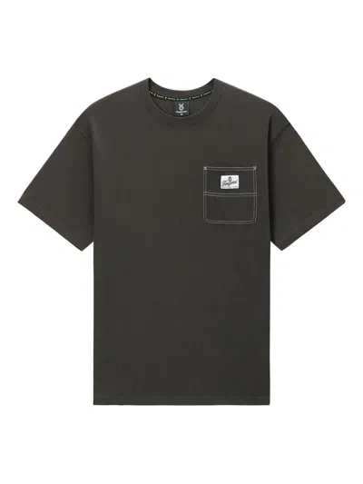FINGERCROXX POCKET-DETAIL T-SHIRT