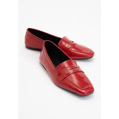 FOREVER & ALWAYS SHOES FOREVER & ALWAYS SHOES IRIDESSA LEATHER FLAT LOAFERS