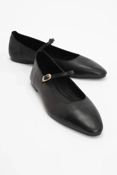 FOREVER & ALWAYS SHOES FOREVER & ALWAYS SHOES LARA LEATHER MARY JANE FLATS