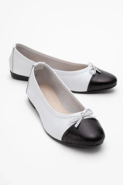 FOREVER & ALWAYS SHOES FOREVER & ALWAYS SHOES RAYNE CAP TOE LEATHER BALLET FLATS