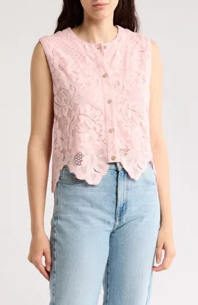 FORGOTTEN GRACE FORGOTTEN GRACE FLORAL LACE BUTTON-UP TOP