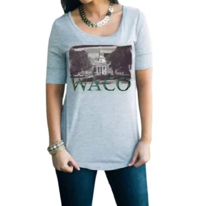 GAMEDAY COUTURE BAYLOR UNIVERSITY COLLEGE LANDMARK TEE IN WACO