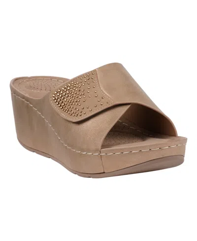GC SHOES WOMEN'S ANNORA EMBELLISHED WEDGE SANDALS
