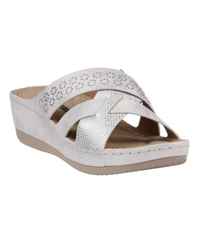 GC SHOES WOMEN'S SORAYA STRAPPY WEDGE SANDALS