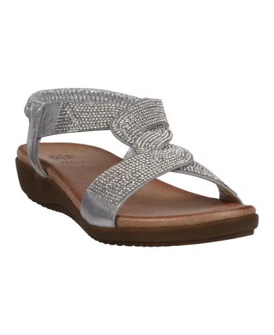 GC SHOES WOMEN'S VIANA EMBELLISHED FLAT SANDALS