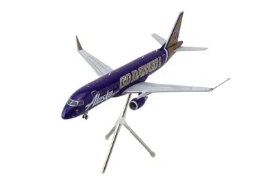 GEMINIJETS EMBRAER ERJ-175 COMMERCIAL AIRCRAFT "ALASKA AIRLINES/HORIZON - UNIVERSITY OF WASHINGTON HUSKIES" (N6