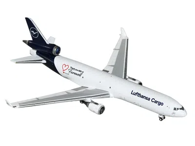 GEMINIJETS MCDONNELL DOUGLAS MD-11F COMMERCIAL AIRCRAFT "LUFTHANSA CARGO - FAREWELL TO MD-11" (D-ALCC) WHITE WI