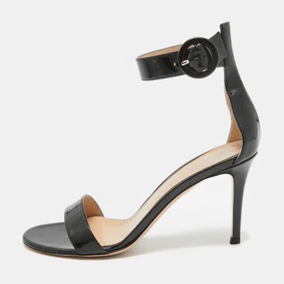 GIANVITO ROSSI BLACK PATENT LEATHER ANKLE STRAP SANDALS SIZE 37