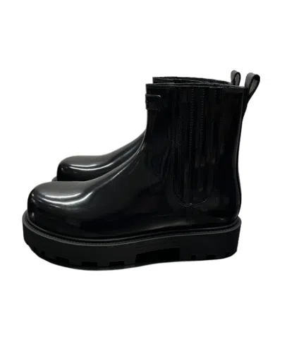 GIVENCHY GIVENCHY ROUND-TOE SLIP-ON CHELSEA BOOTS