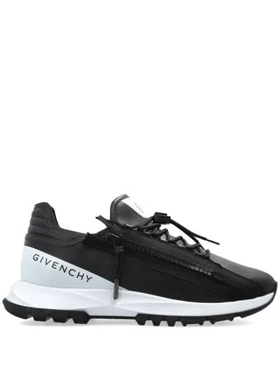 GIVENCHY SPECTRE RUNNER SNEAKERS