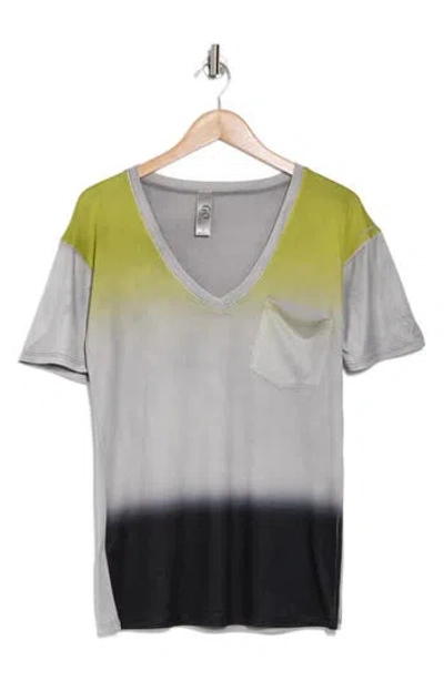 GO COUTURE GO COUTURE V-NECK POCKET T-SHIRT