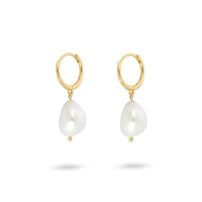 GOLD TRIP WOMEN'S GOLD / WHITE / SILVER PEARL DROP HUGGIE HOOPS IN GOLD