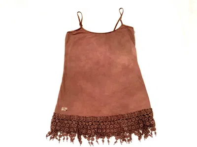 GYPSY SOUTH WOMEN'S DAMAGED CROCHET CAMISOLE IN BROWN