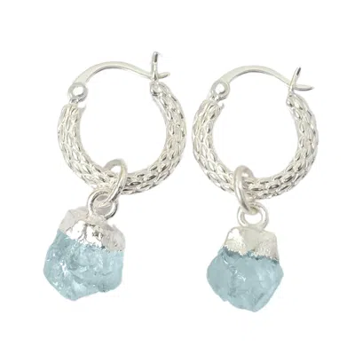 HARFI WOMEN'S SILVER / BLUE RAW AQUAMARINE MARCH BIRTHSTONE HUGGIE HOOPS STERLING SILVER GEMSTONE EARRINGS