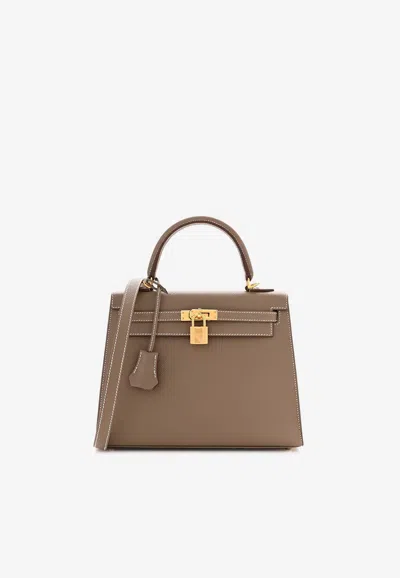 HERMES KELLY 25 SELLIER IN ETOUPE EPSOM LEATHER WITH GOLD HARDWARE