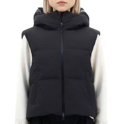 HERNO LAMINAR SLEEVELESS JACKET IN BLACK
