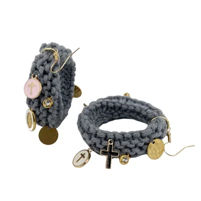 HILO DE MAR WOMEN'S DROP EARRINGS WITH CHARMS - GREY