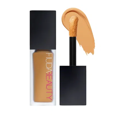 HUDA BEAUTY HUDA BEAUTY FAUX FILTER CONCEALER PRALINE 6.3